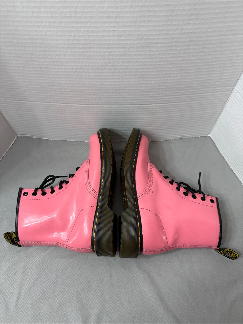 Dr Martens 1460W Women's Size 7 Combat Boots Pink Patent Leather 8 Eye Lace Up - Picture 6 of 10
